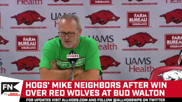 121122-Mike Neighbors-Arkansas State-ah